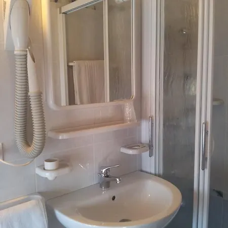 بيت ضيافة Meuble Al Ponte غرادو