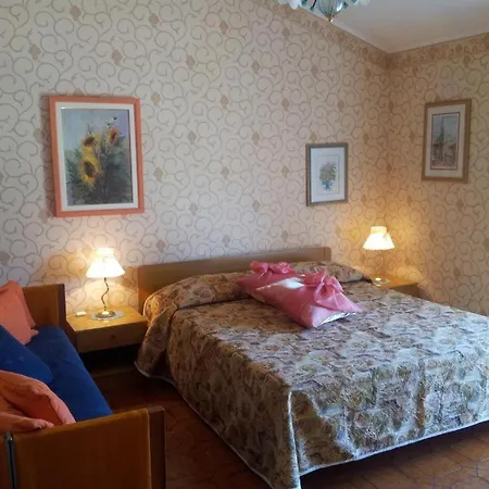 Meuble Al Ponte Guest house Grado
